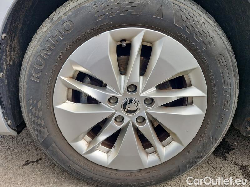  Skoda  Octavia  Combi (NX3)(2020) Oct.Combi 1.0TSI 81 Ambition #3