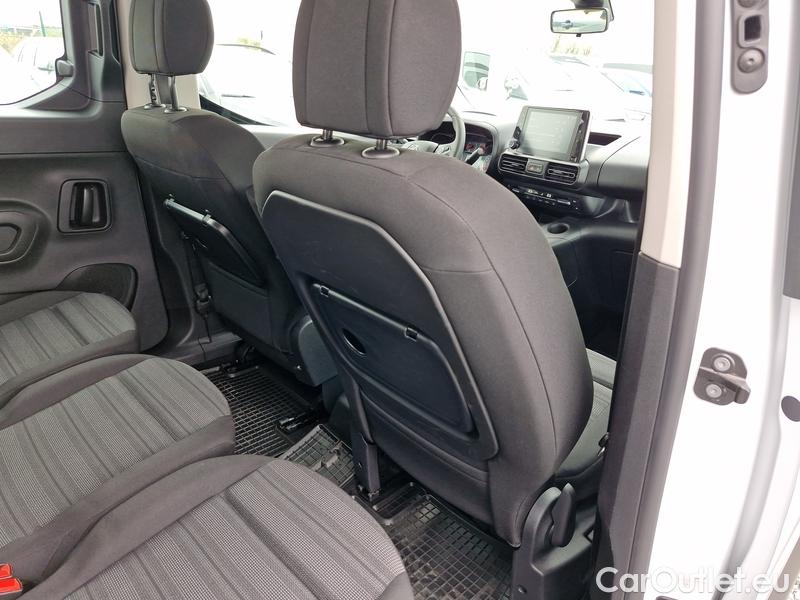  Opel  Combo  Life (E)  (2018) C.Life 1.5CDTI 75 Edition Plus #23