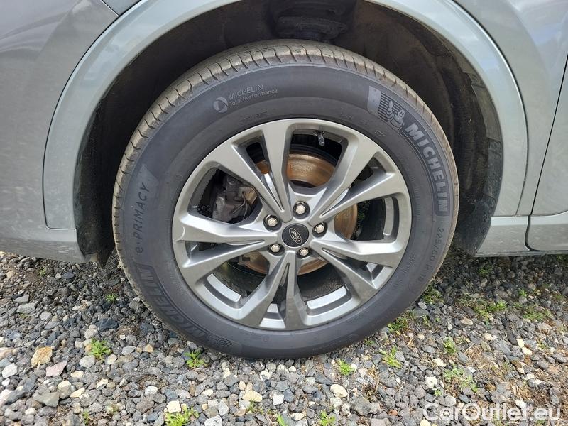  Ford  Kuga  (2019)  2.5DT HEV ST-Line AWD AT #3