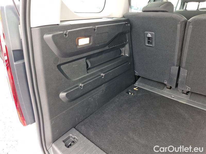  Opel  Combo  Life (E)  (2018) C.Life 1.5CDTI 75 Edition Plus #9