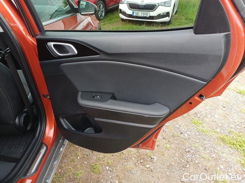  KIA  XCeed  (2019)  1.5 T-GDI Exclusive AT #14
