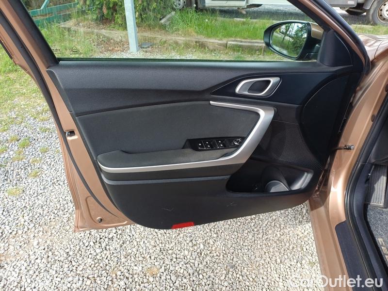  KIA  Cee'd Ceed  (CD) (2018->) Ceed SW 1.5 T-GDI 118 Spin 5d #6