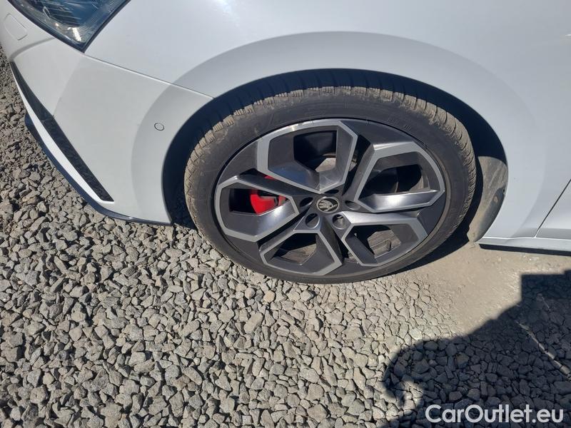  Skoda  Octavia  Combi (NX3)(2020) Oct.Combi 2.0TSI 180 RS AT #4