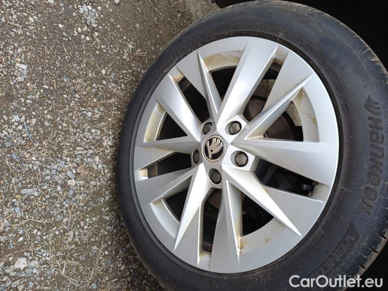  Skoda  Octavia  Lim. (NX3)(2020) Oct. 2.0TDI 110 Style AT 5d #13