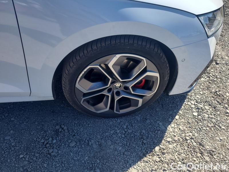  Skoda  Octavia  Combi (NX3)(2020) Oct.Combi 2.0TSI 180 RS AT #12