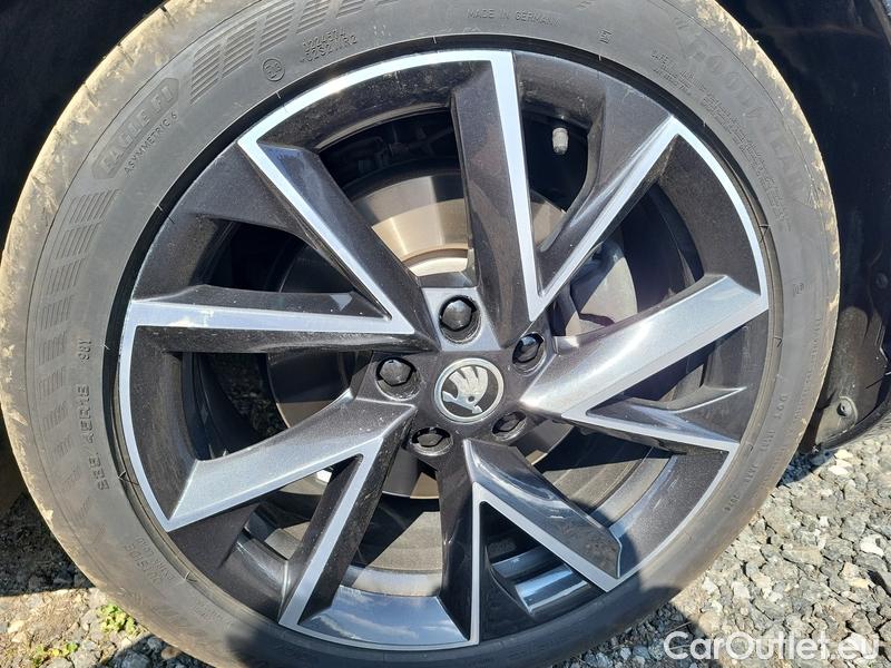  Skoda  Superb  Combi (3V5)(2015) Su.c.2.0TDI 147 4x4 SptL.Aut #23