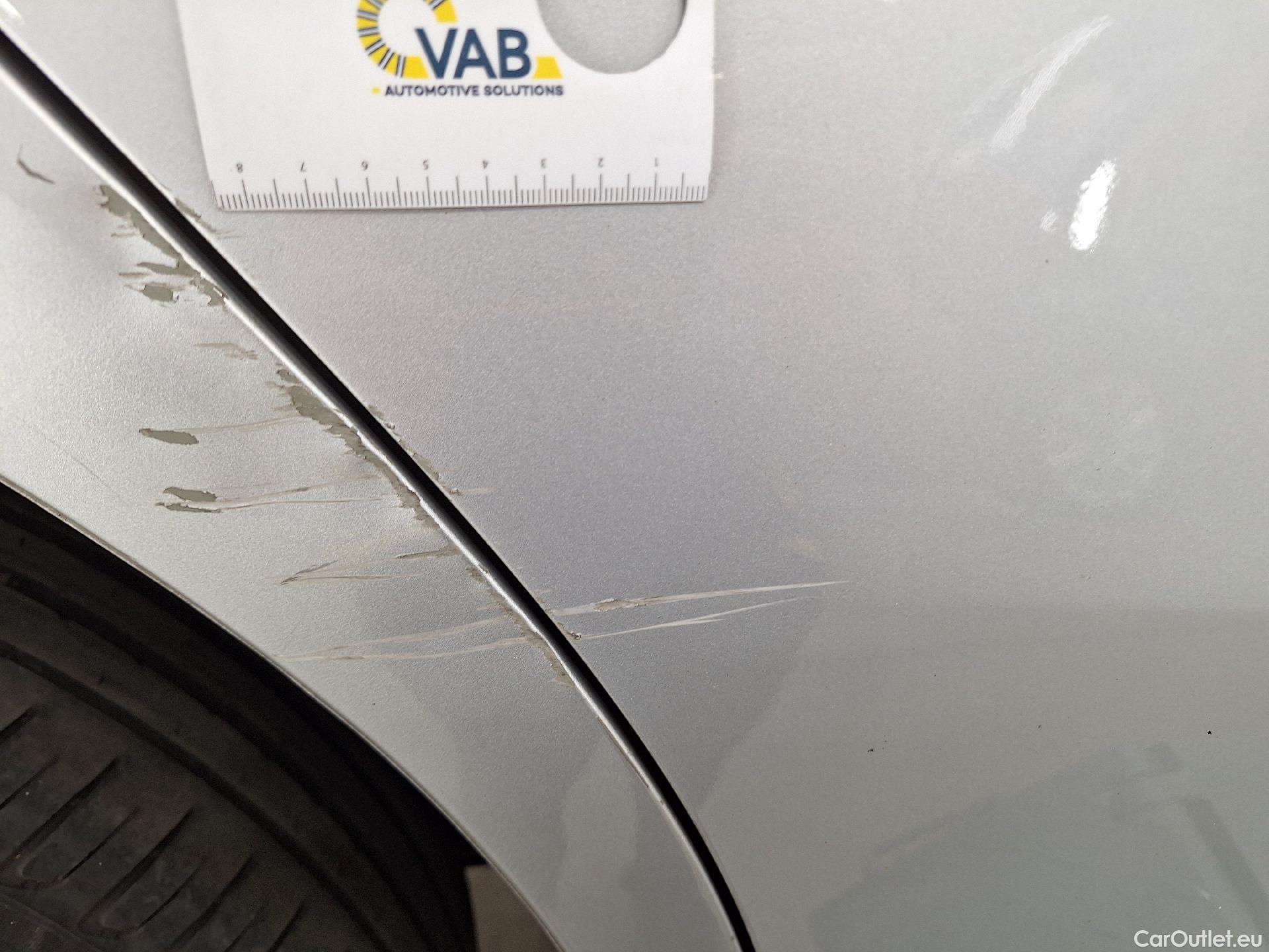  Mercedes  A-Klasse Mercedes, A-Class Berline '18, Mercedes-Benz  Limousine A 180 d DCT Busin #37