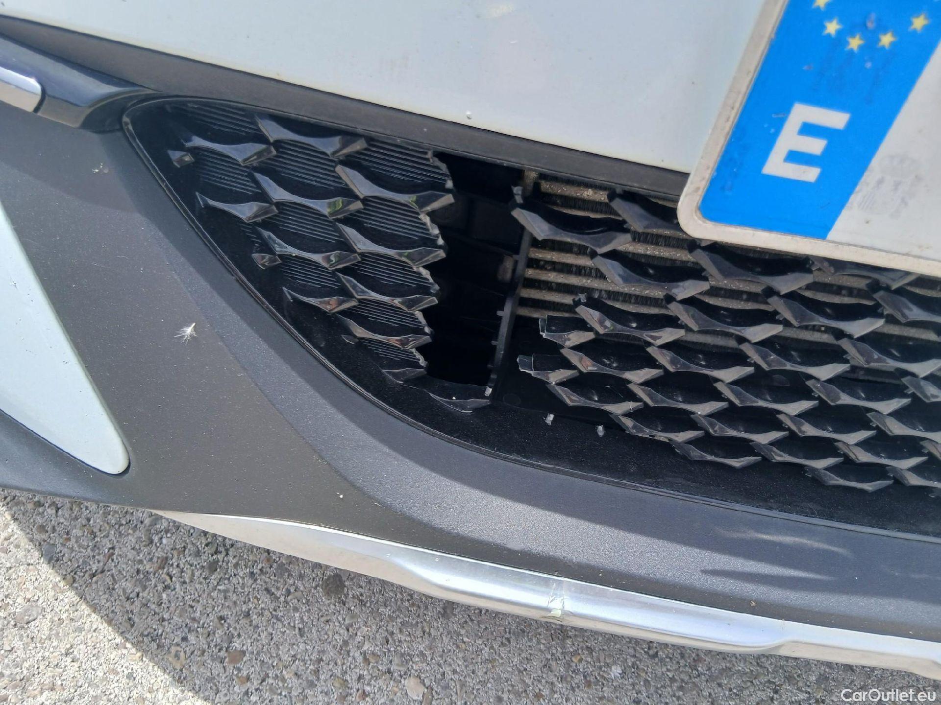  KIA  XCeed KIA  / 2019 / 5P / todoterreno 1.6 MHEV iMT Tech 100kW (136CV) #8