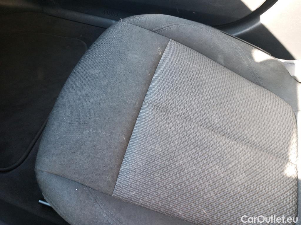  Bmw  Serie 1 BMW  / 2019 / 5P / berlina con portón 118i #10