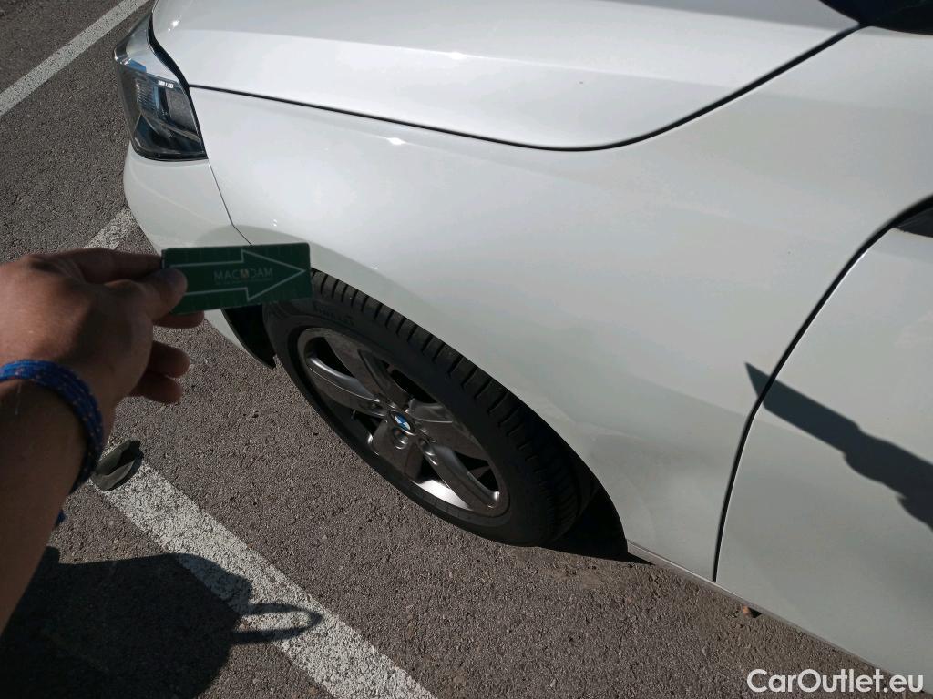  Bmw  Serie 1 BMW  / 2019 / 5P / berlina con portón 118i #18