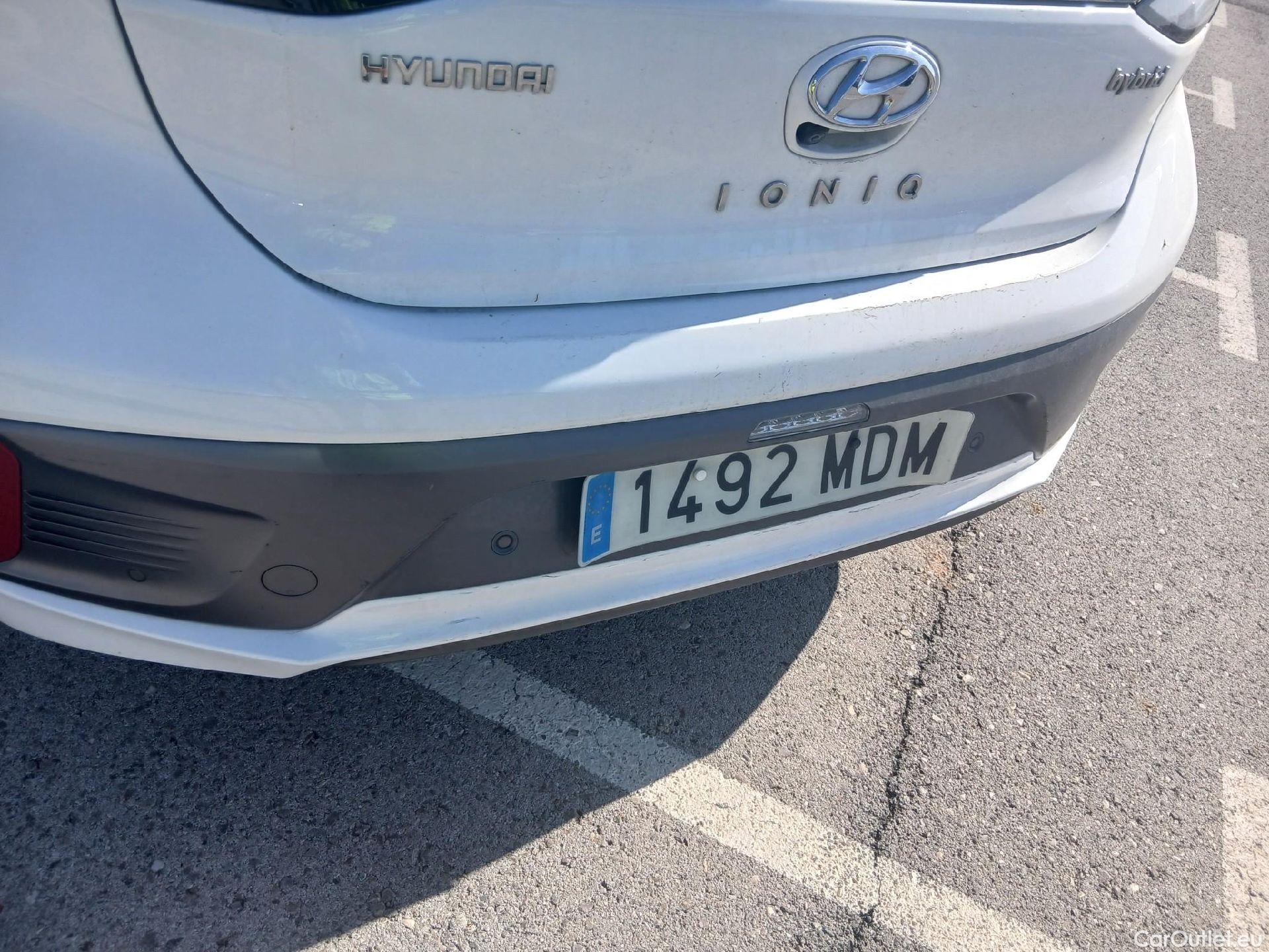  Hyundai   Ioniq HYUNDAI / 2019 / 5P / berlina con portón 1.6 GDI HEV Tecno DCT #21