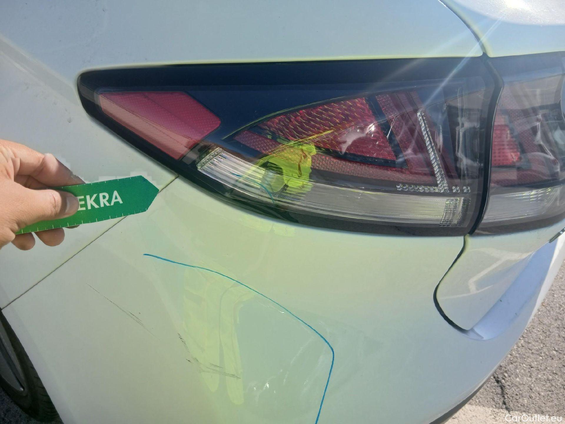  Hyundai   Ioniq HYUNDAI / 2019 / 5P / berlina con portón 1.6 GDI HEV Tecno DCT #23