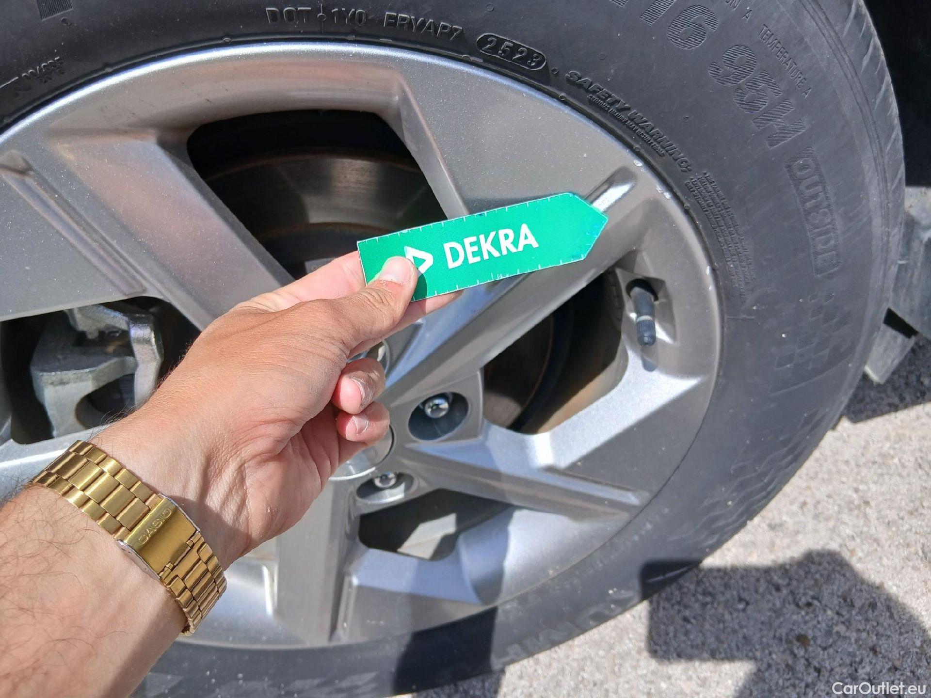  Hyundai  Konna HYUNDAI Kona / 2023 / 5P / todoterreno 1.6 GDI HEV Maxx DCT #36