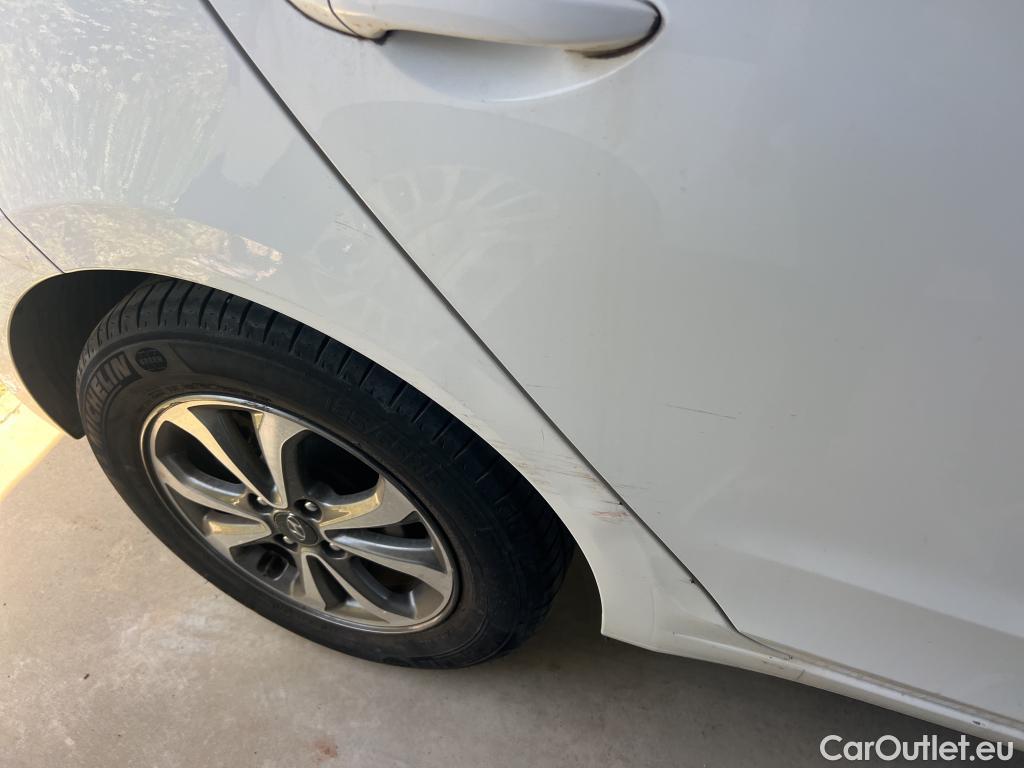  Hyundai  i20 HYUNDAI  / 2018 / 5P / berlina con portón 1.0 TGDI 74kW (100CV) Klass DCT #9