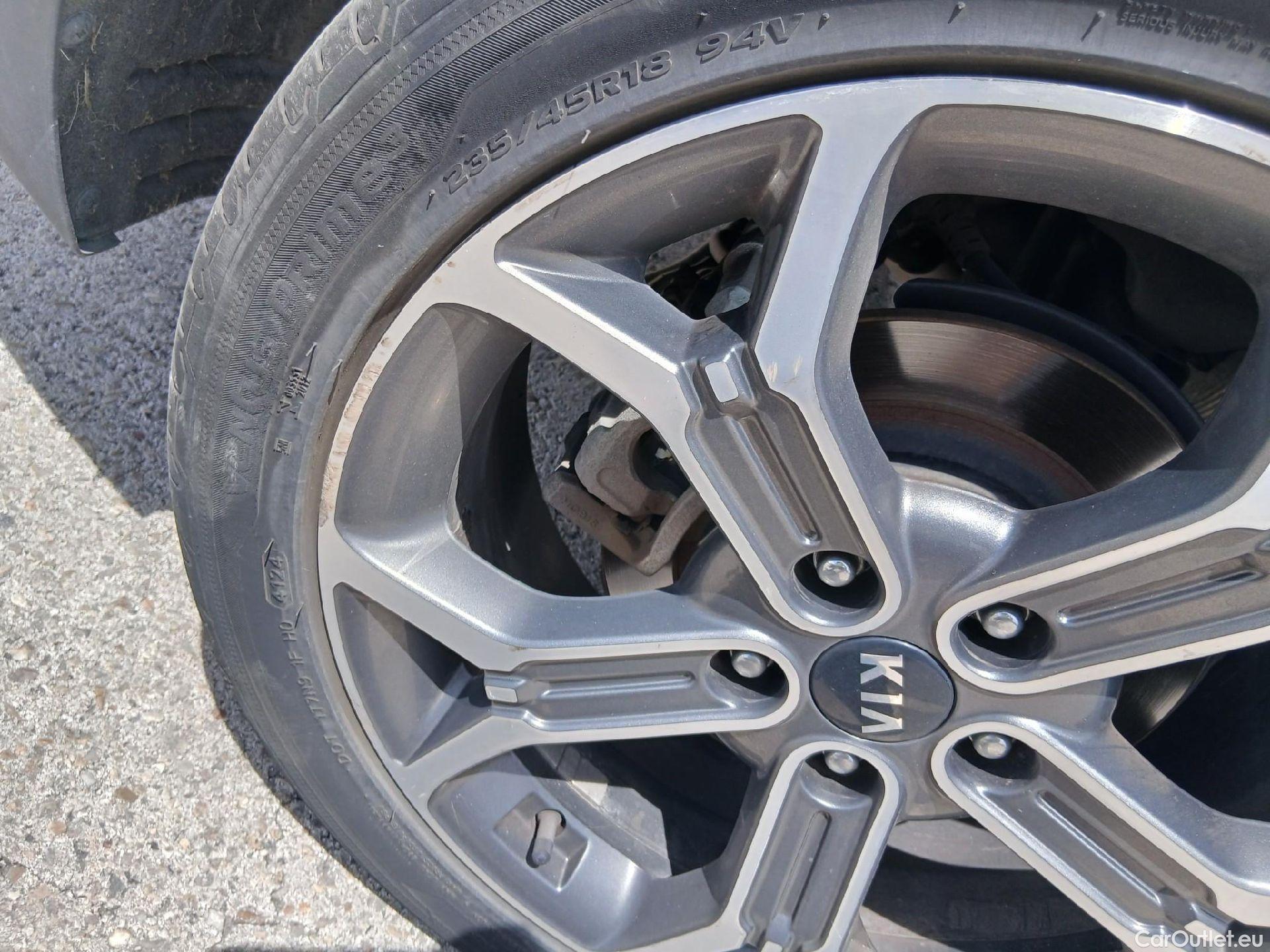 KIA  XCeed KIA  / 2019 / 5P / todoterreno 1.6 MHEV iMT Tech 100kW (136CV) #30