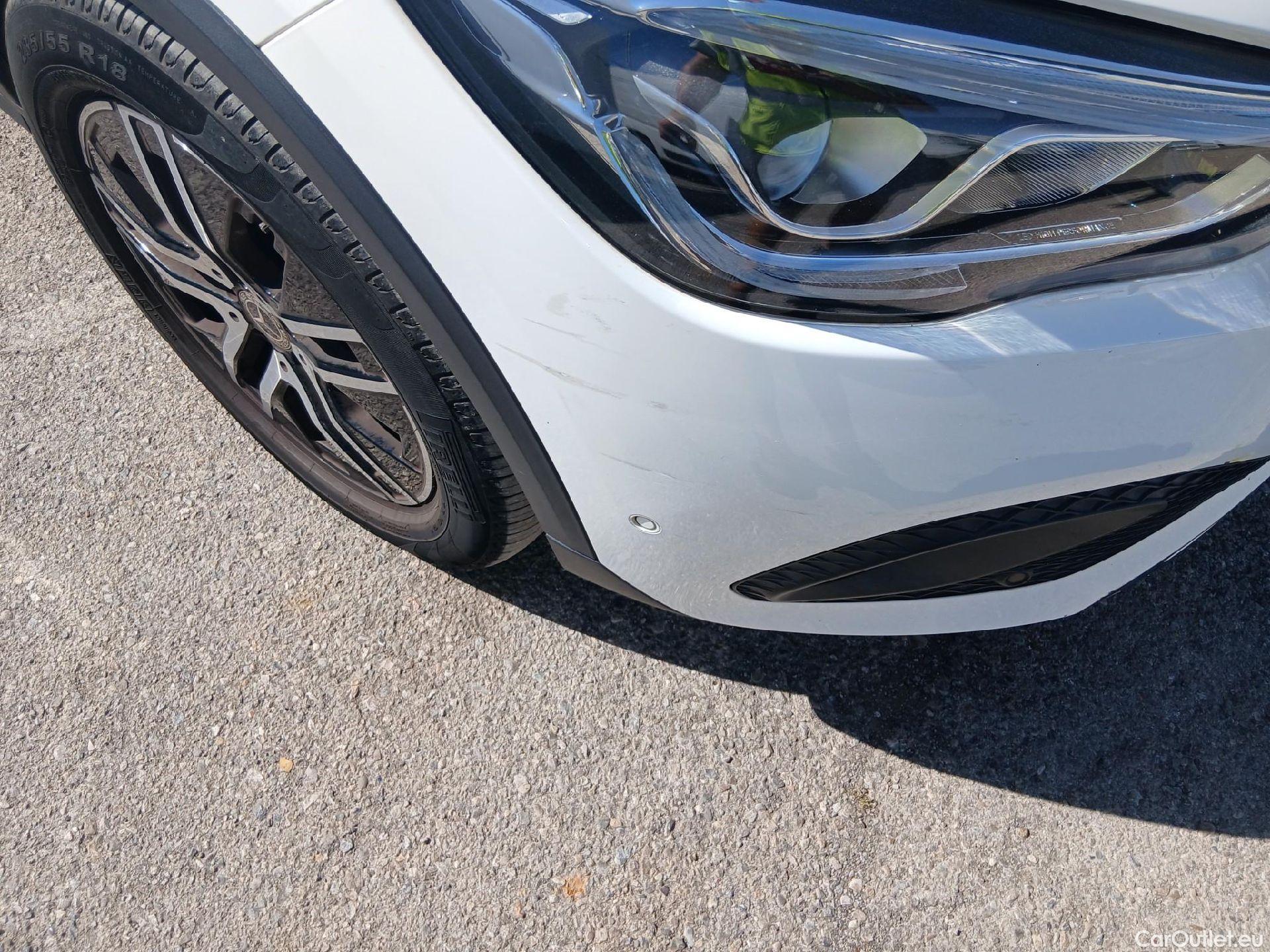  Mercedes  GLA MERCEDES-BENZ  / 2020 / 5P / todoterreno  200 D #1