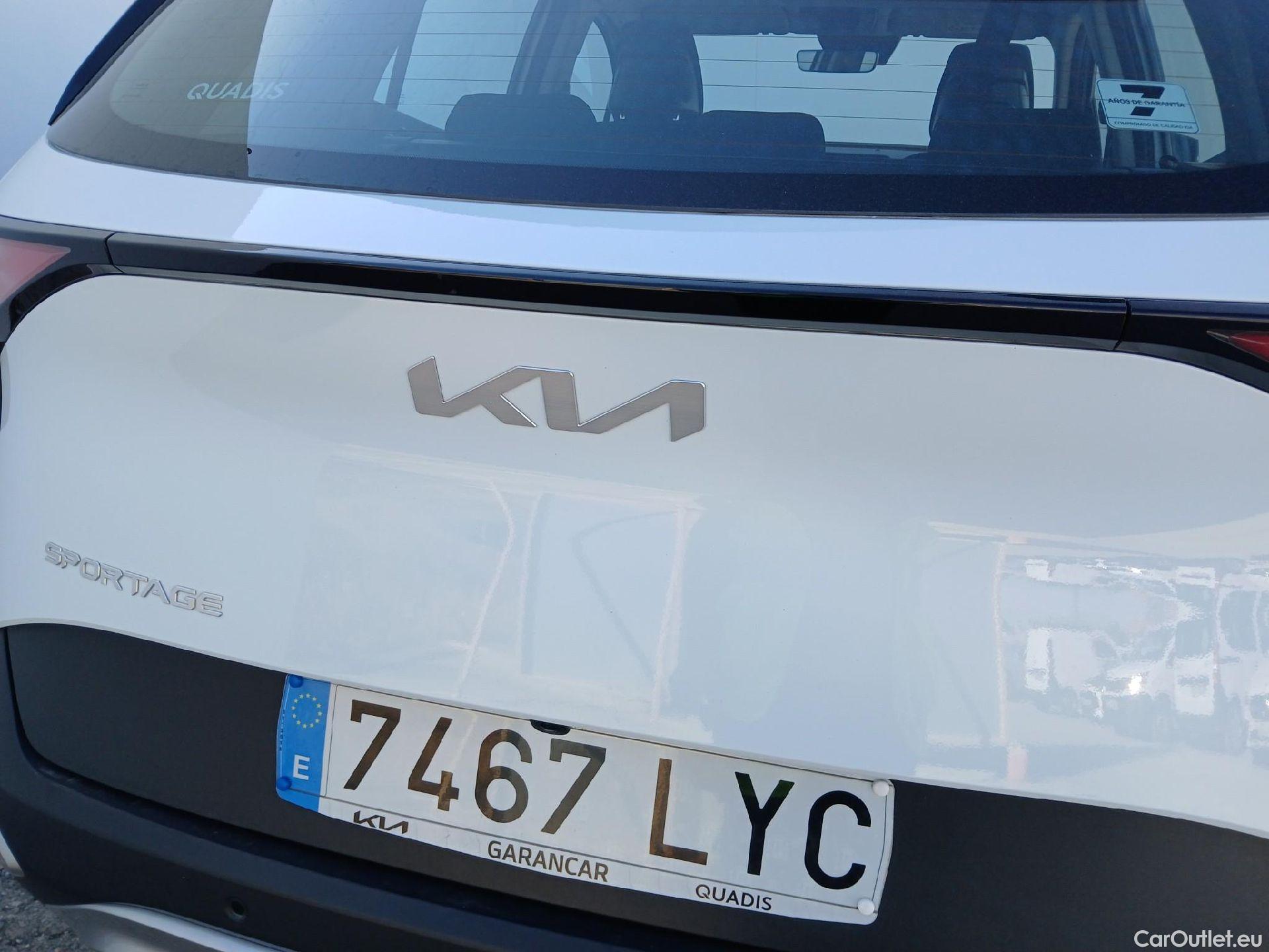  KIA  Sportage KIA  / 2022 / 5P / todoterreno 1.6 T-GDi MHEV 110kW (150CV) Drive 4x2 #26