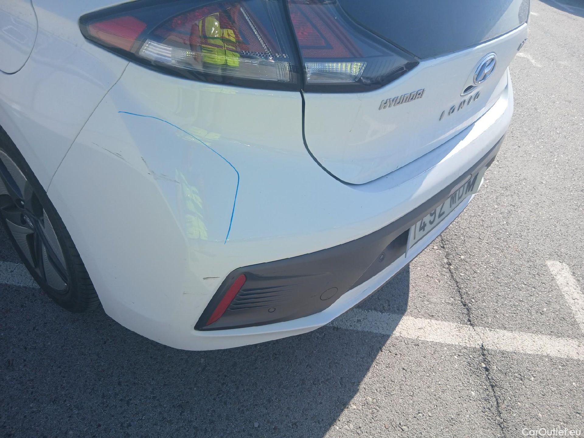  Hyundai   Ioniq HYUNDAI / 2019 / 5P / berlina con portón 1.6 GDI HEV Tecno DCT #20
