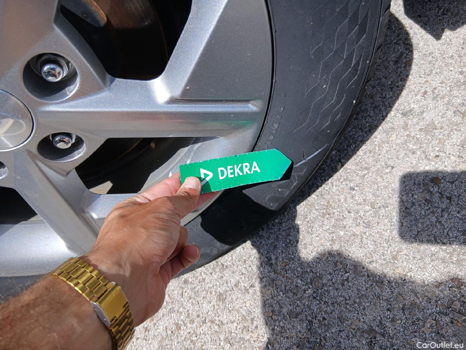  Hyundai  Konna HYUNDAI Kona / 2023 / 5P / todoterreno 1.6 GDI HEV Maxx DCT #37
