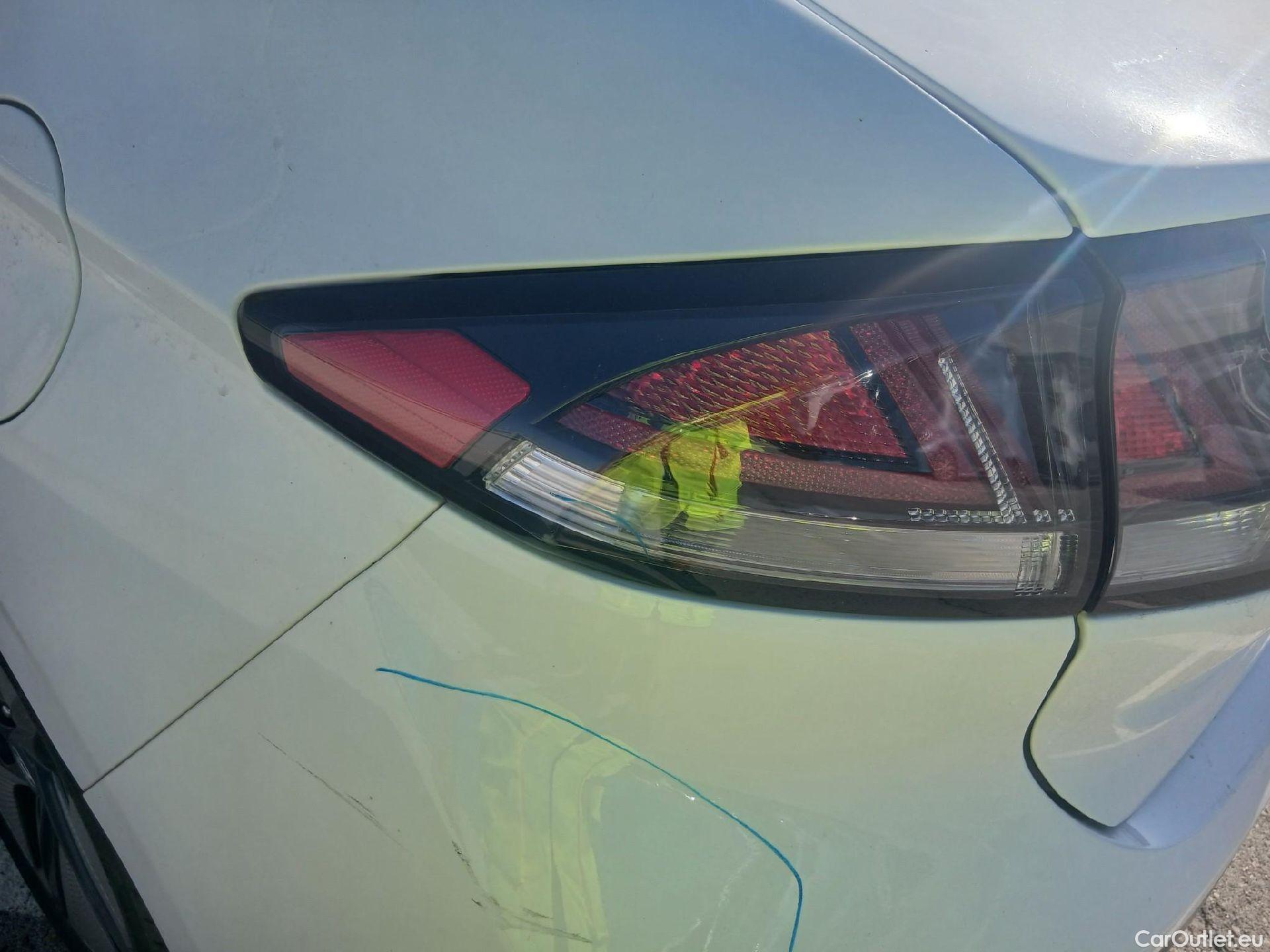 Hyundai   Ioniq HYUNDAI / 2019 / 5P / berlina con portón 1.6 GDI HEV Tecno DCT #24