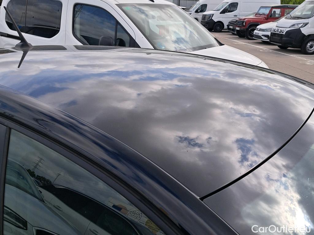  Renault  Clio RENAULT  / 2019 / 5P / berlina con portón Intens TCe 67 kW (91CV) #3