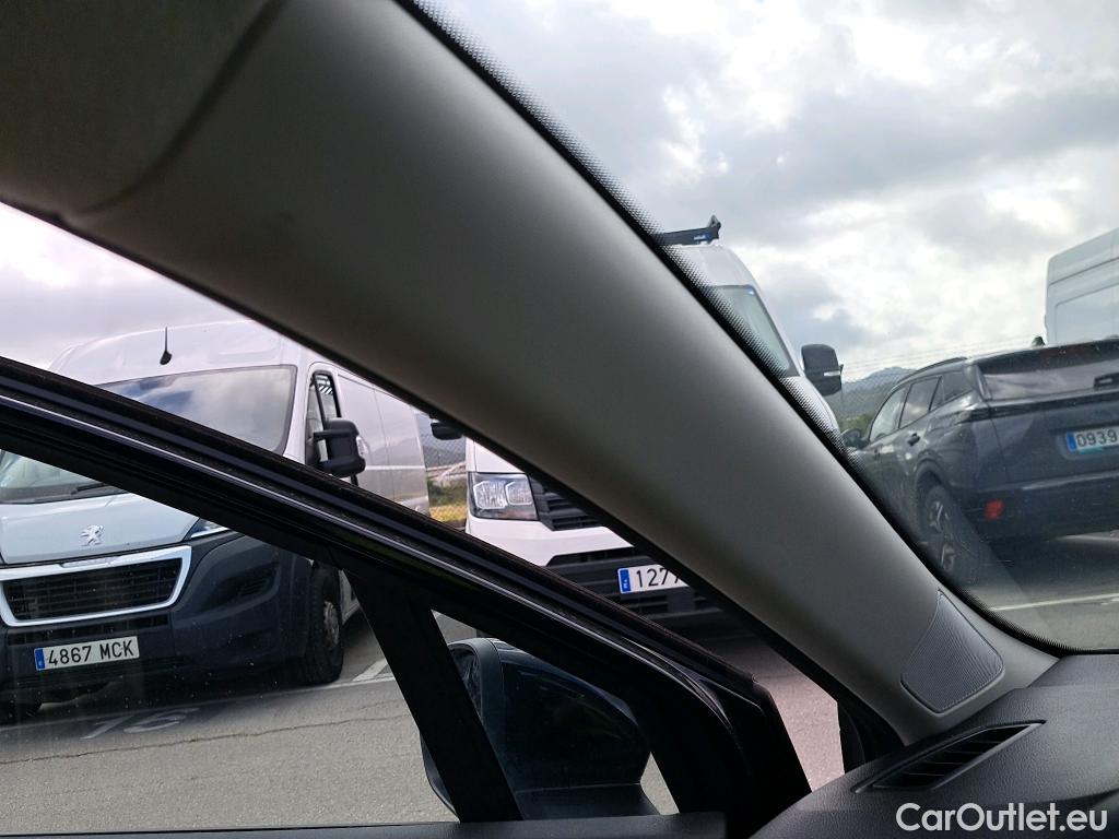  Renault  Clio RENAULT  / 2019 / 5P / berlina con portón Intens TCe 67 kW (91CV) #23
