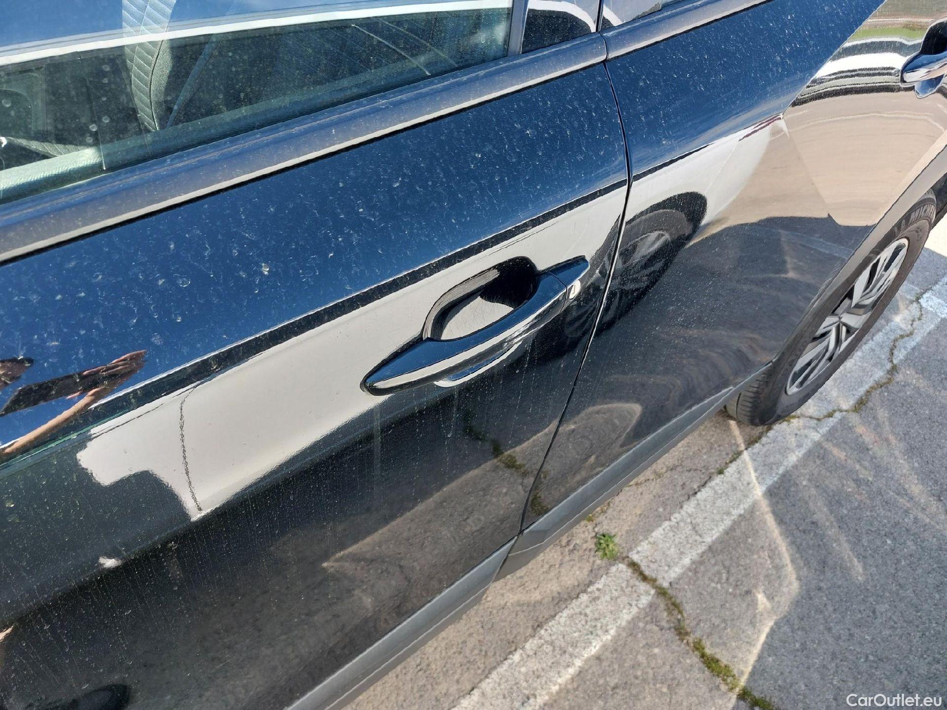  Peugeot  2008 PEUGEOT  / 2019 / 5P / todoterreno Active BlueHDI 81kW (110CV) #15