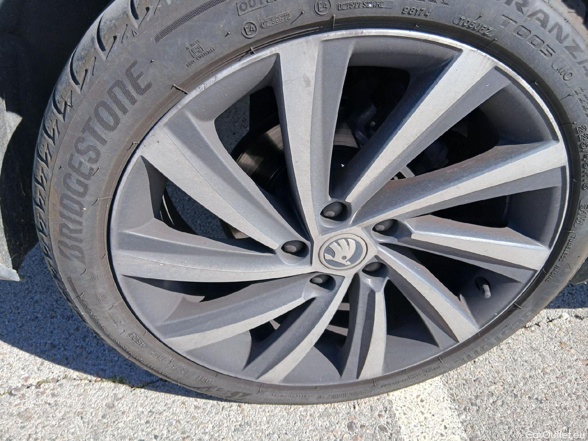  Skoda  Octavia SKODA  / 5P / 2.0 TDI 150 CV DSG Sport Last Ed #25