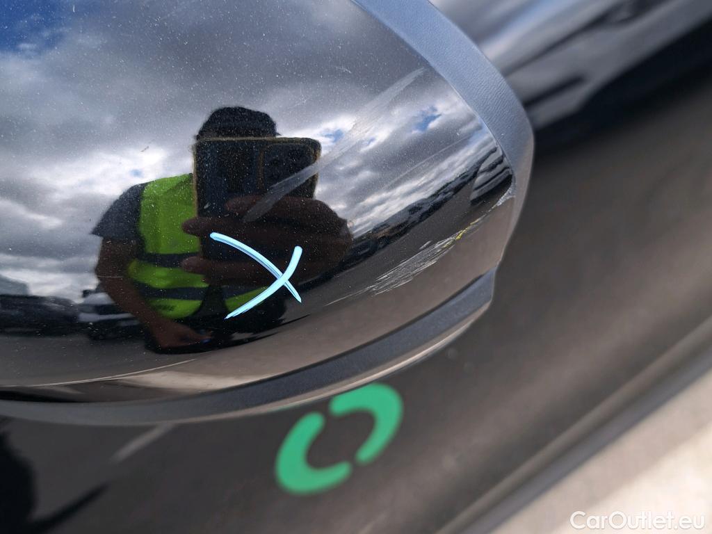  Renault  Clio RENAULT  / 2019 / 5P / berlina con portón Intens TCe 67 kW (91CV) #38