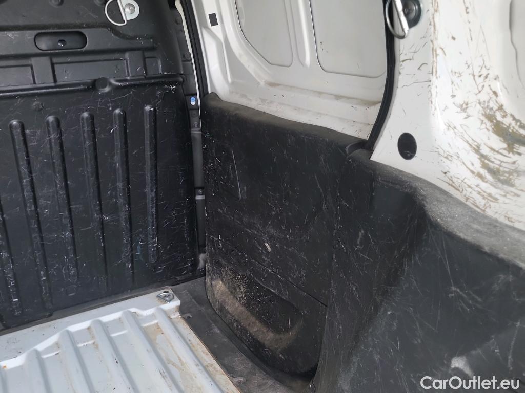  Opel  Combo OPEL  / 3P / 1.6 TD 100 CV Express L H1 650  #38