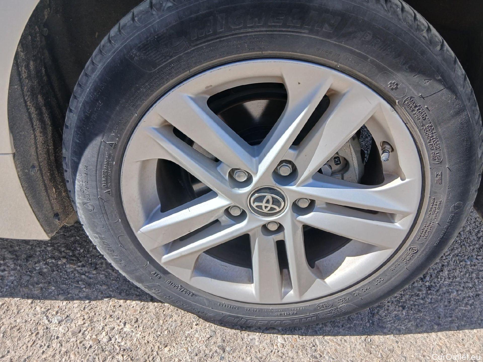  Toyota  Corolla TOYOTA  / 2019 / 5P / familiar 1.8 125H ACTIVE TECH E-CVT TOU SPORT #12