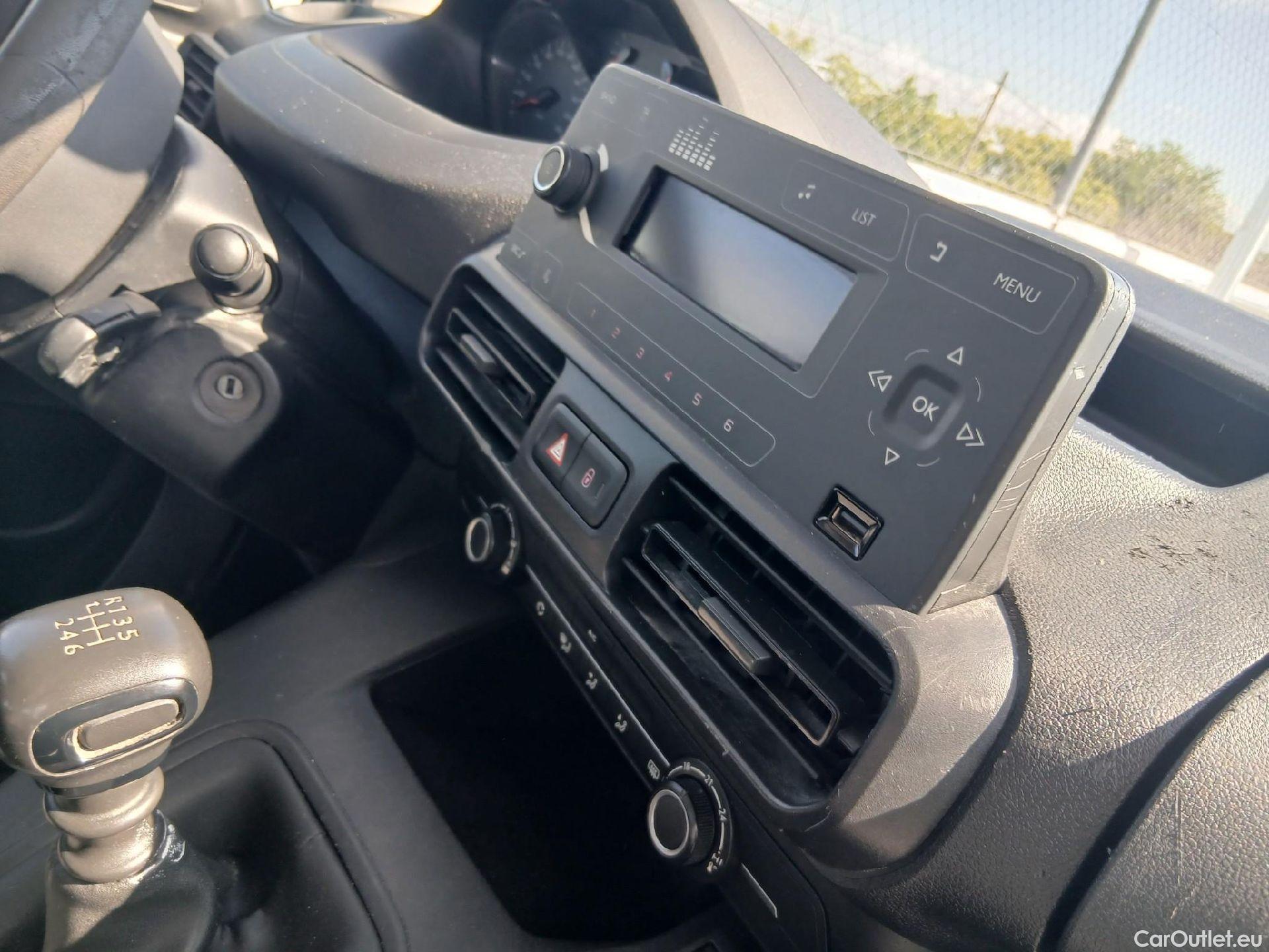  Peugeot  RIFTER PEUGEOT  / 2018 / 4P / combi Active Standard BlueHDi 73kW (IND) #26