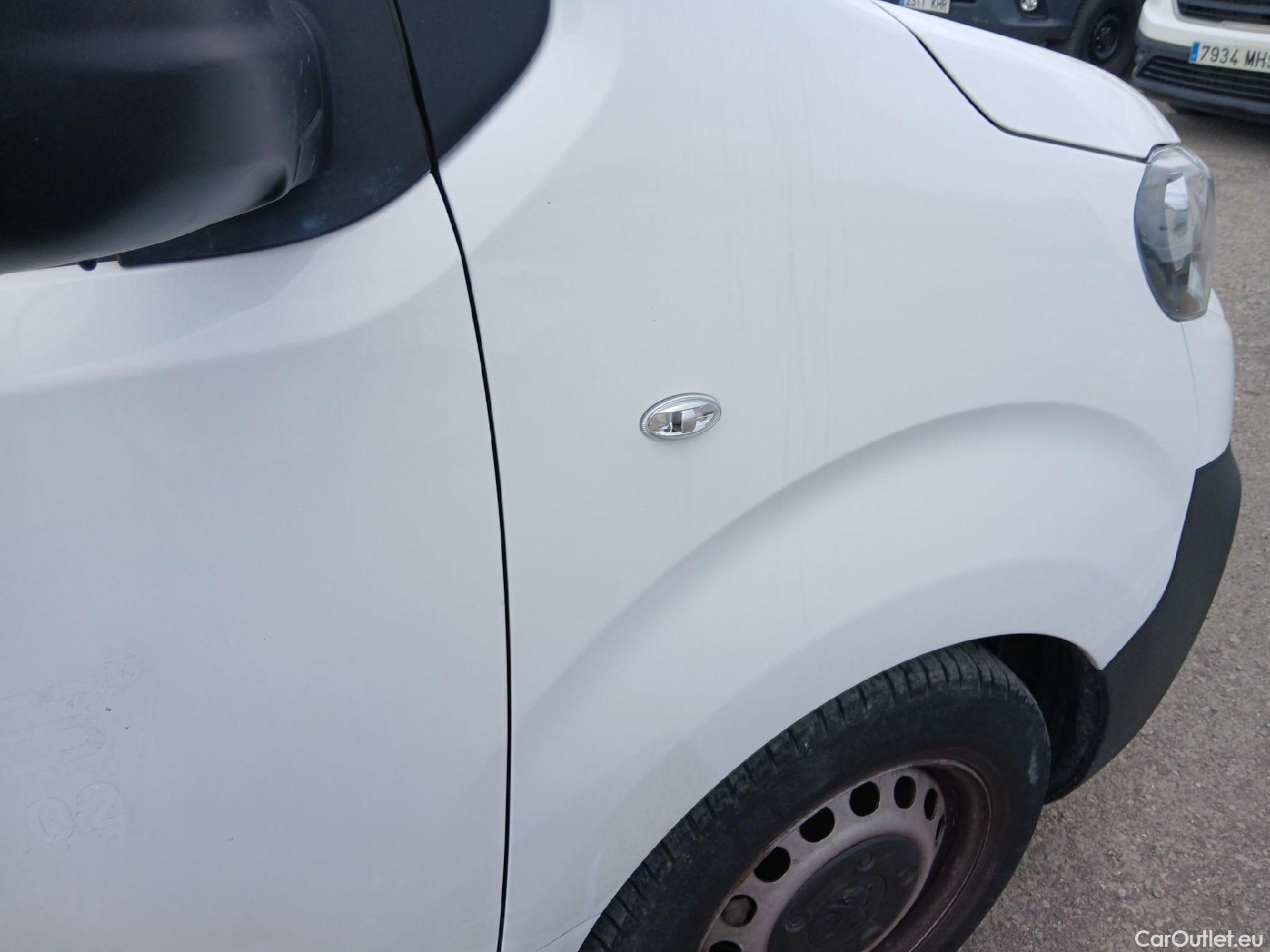 Peugeot  Expert PEUGEOT  / 2016 / 4P / furgón Furgón Premium 1.5 BlueHDi 100 Standard (AC) #26