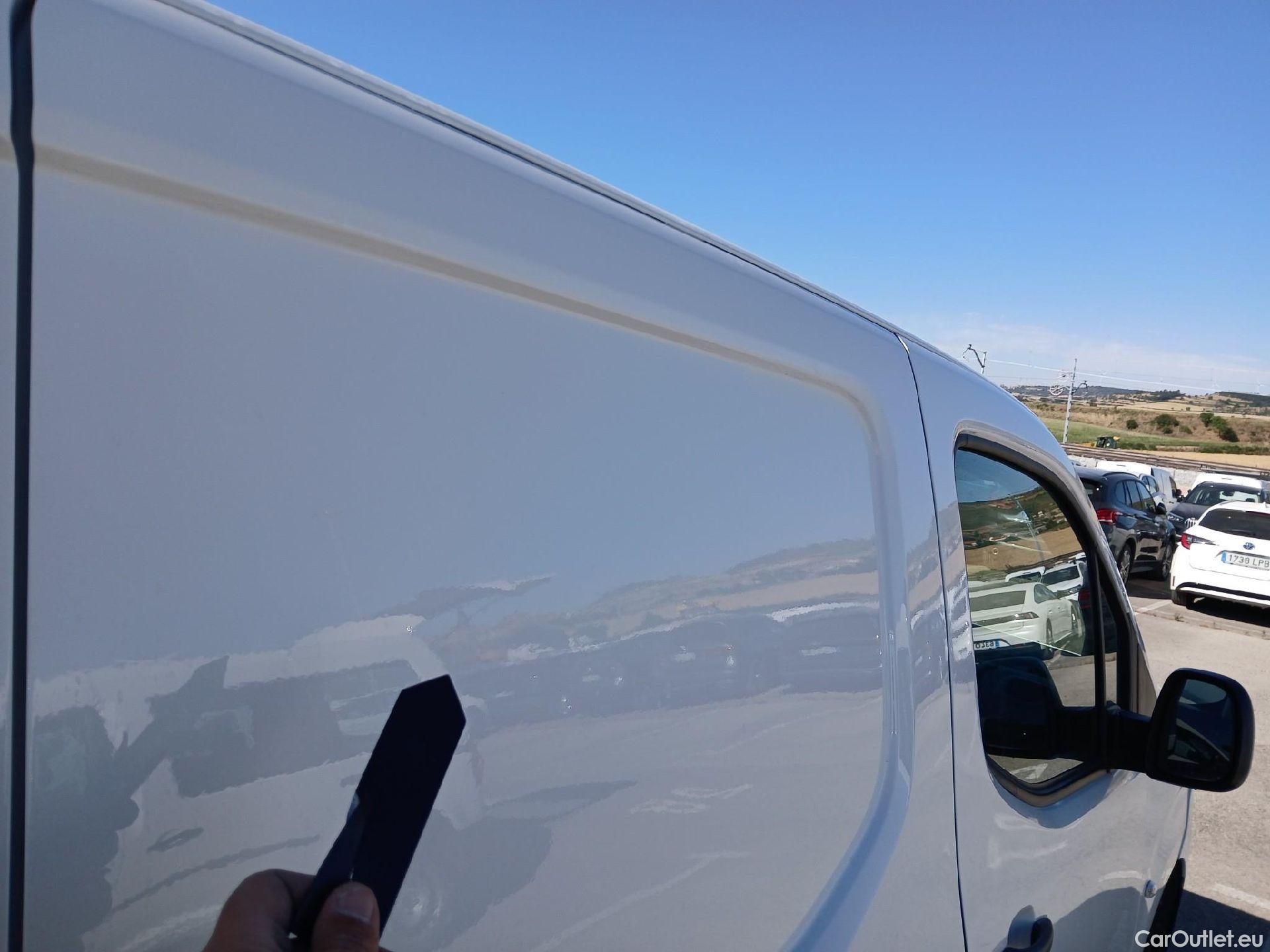  Peugeot  Partner PEUGEOT  / 2018 / 4P / furgón derivado de turismo Premium Long 1000kg BlueHDi 73kW #62