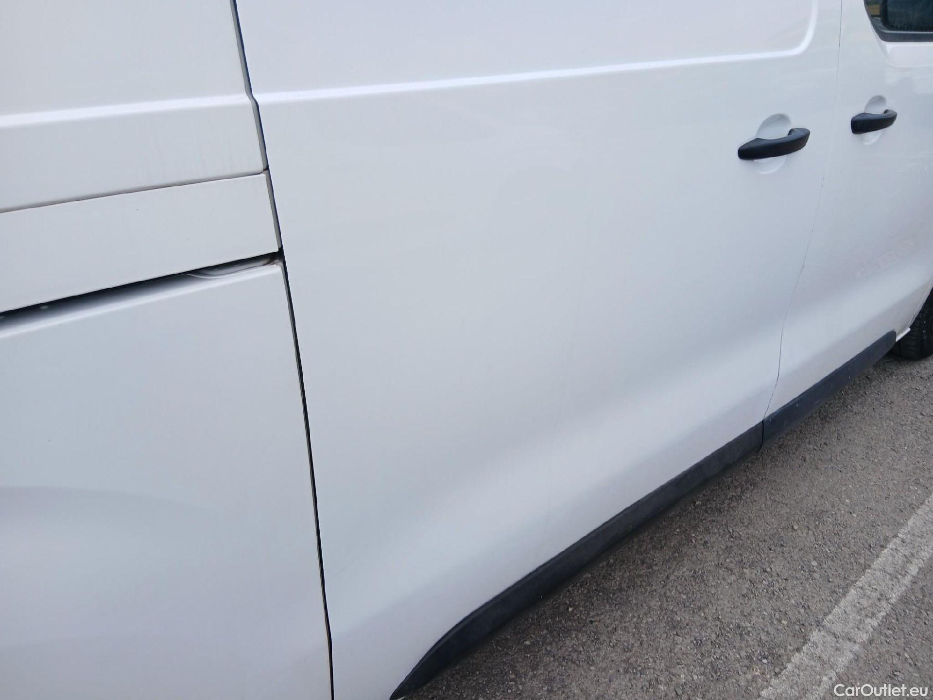  Peugeot  Expert PEUGEOT  / 2016 / 4P / furgón Furgón Premium 1.5 BlueHDi 100 Standard (AC) #20