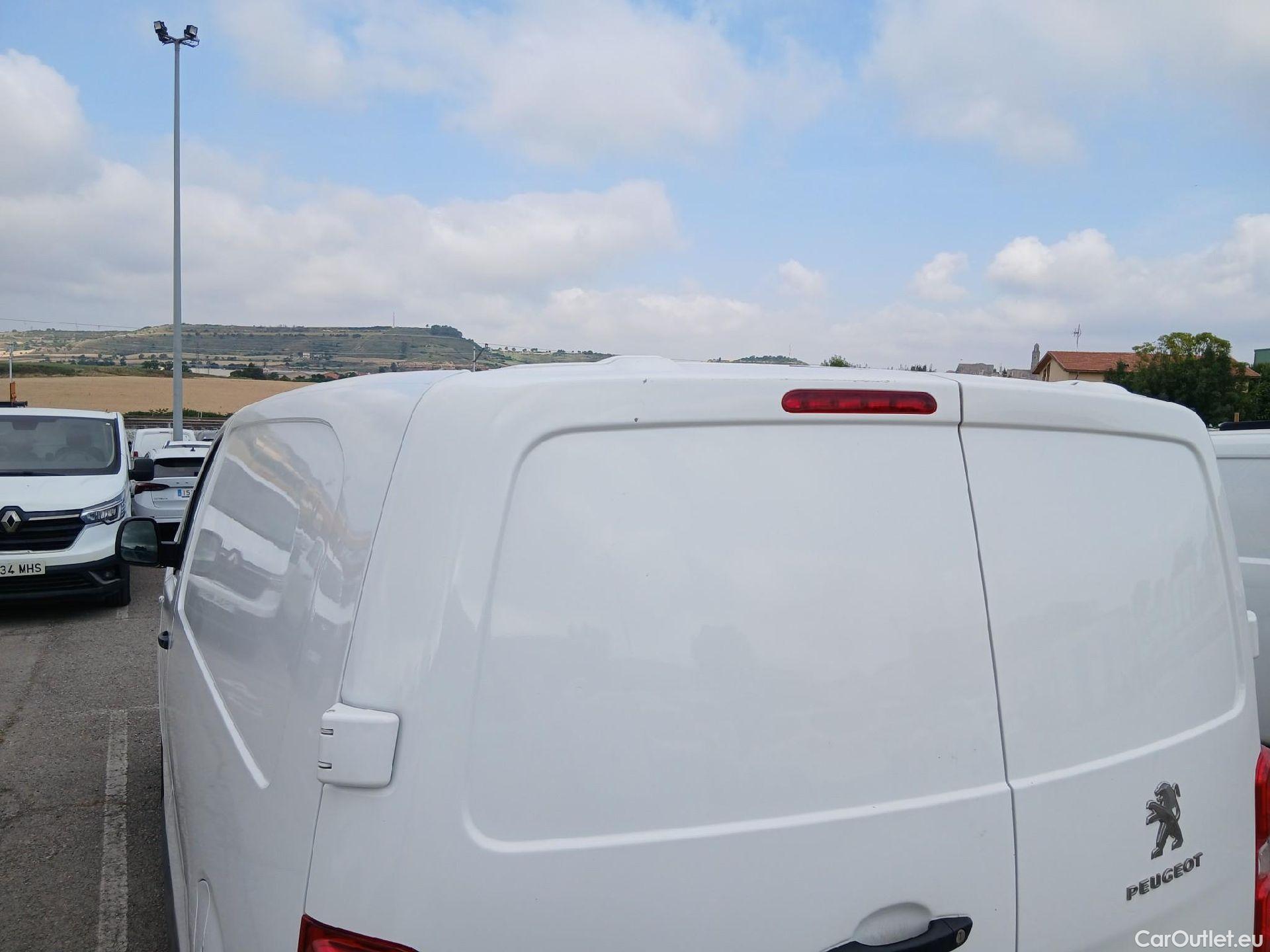  Peugeot  Expert PEUGEOT  / 2016 / 4P / furgón Furgón Premium 1.5 BlueHDi 100 Standard (AC) #11