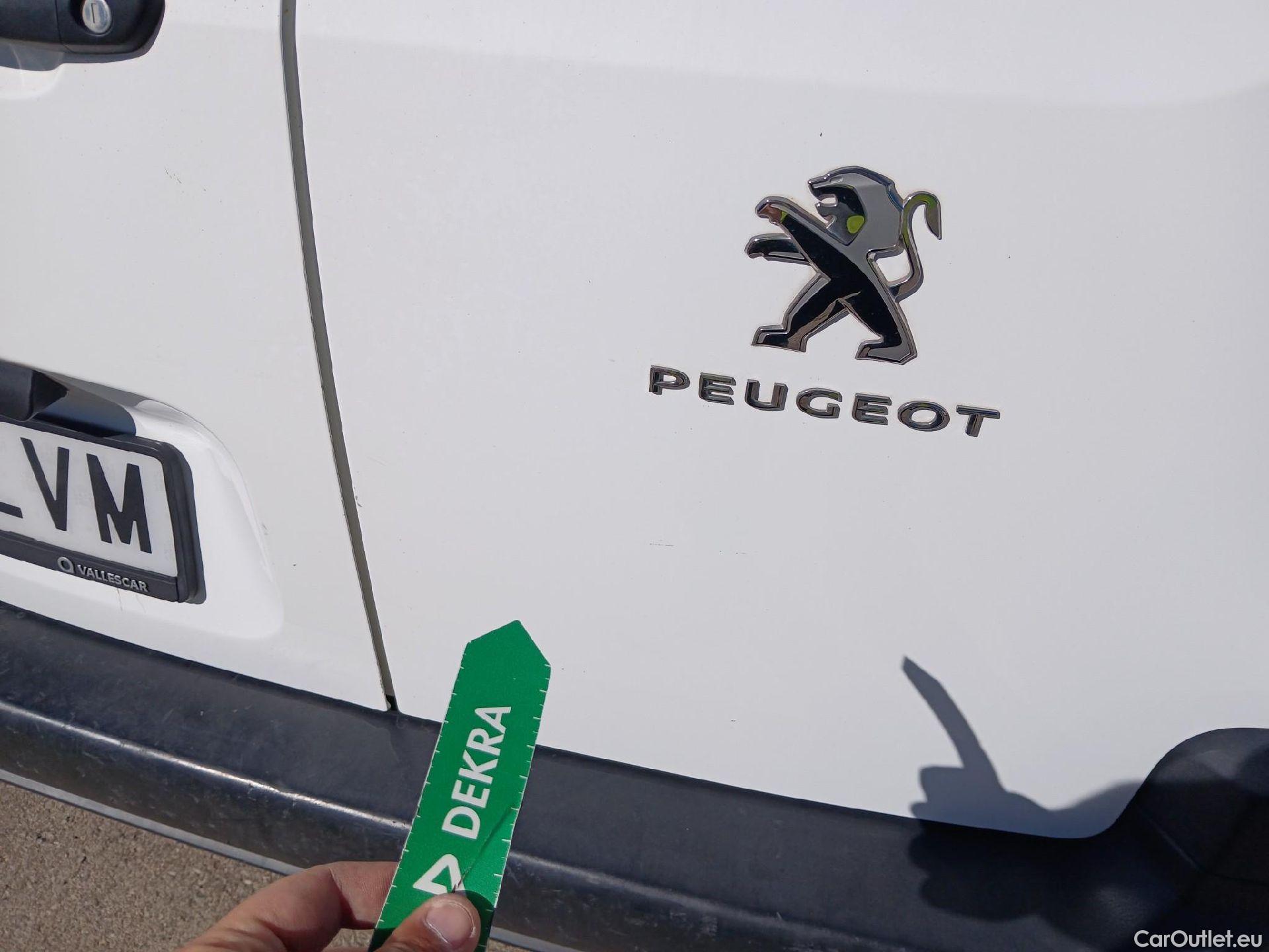  Peugeot  Partner PEUGEOT  / 2018 / 4P / furgón derivado de turismo Premium Long 1000kg BlueHDi 73kW #54