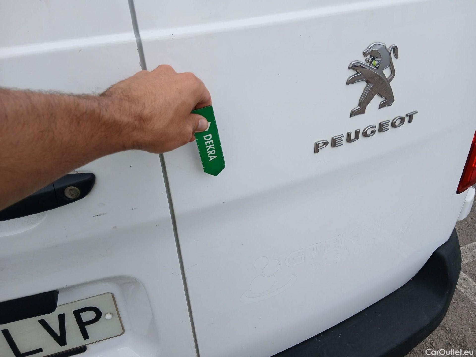  Peugeot  Expert PEUGEOT  / 2016 / 4P / furgón Furgón Premium 1.5 BlueHDi 100 Standard (AC) #16