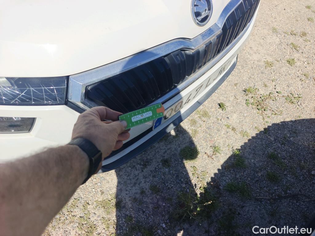  Skoda  KAMIQ SKODA  / 2019 / 5P / todoterreno 1.6 TDI 85kW (115CV) Ambition #6