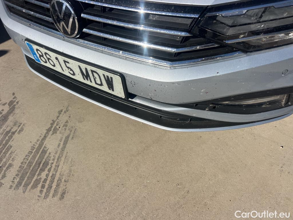  Volkswagen  Passat VOLKSWAGEN  / 2019 / 5P / familiar Variant Business 2.0 TDI 90kW(122CV) DSG #8