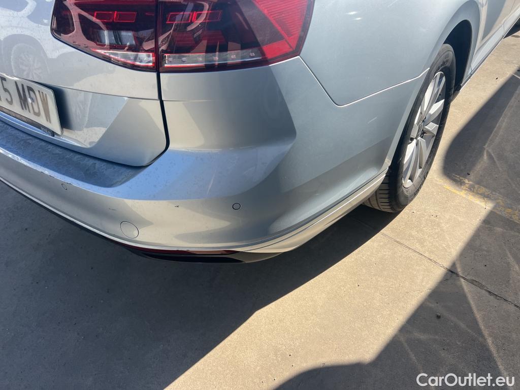  Volkswagen  Passat VOLKSWAGEN  / 2019 / 5P / familiar Variant Business 2.0 TDI 90kW(122CV) DSG #12