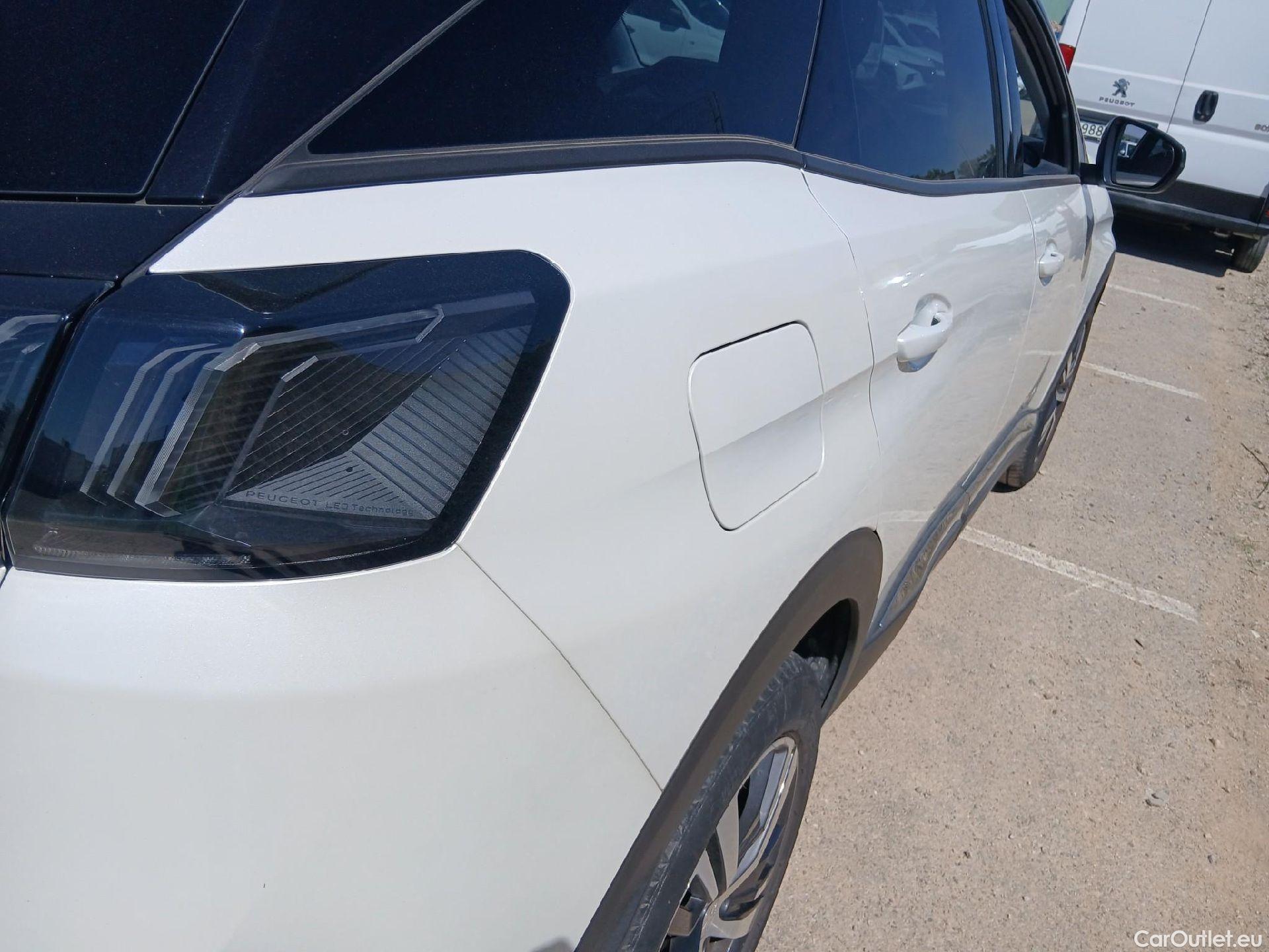  Peugeot  3008 PEUGEOT  / 2020 / 5P / todoterreno 1.2 PureTech 96KW S&S Allure Pack #13