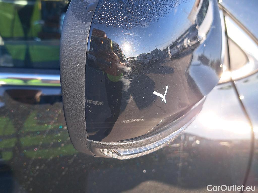  Renault  Kadjar RENAULT  / 2019 / 5P / crossover Zen GPF TCe 103kW (140CV) EDC (AC) #32