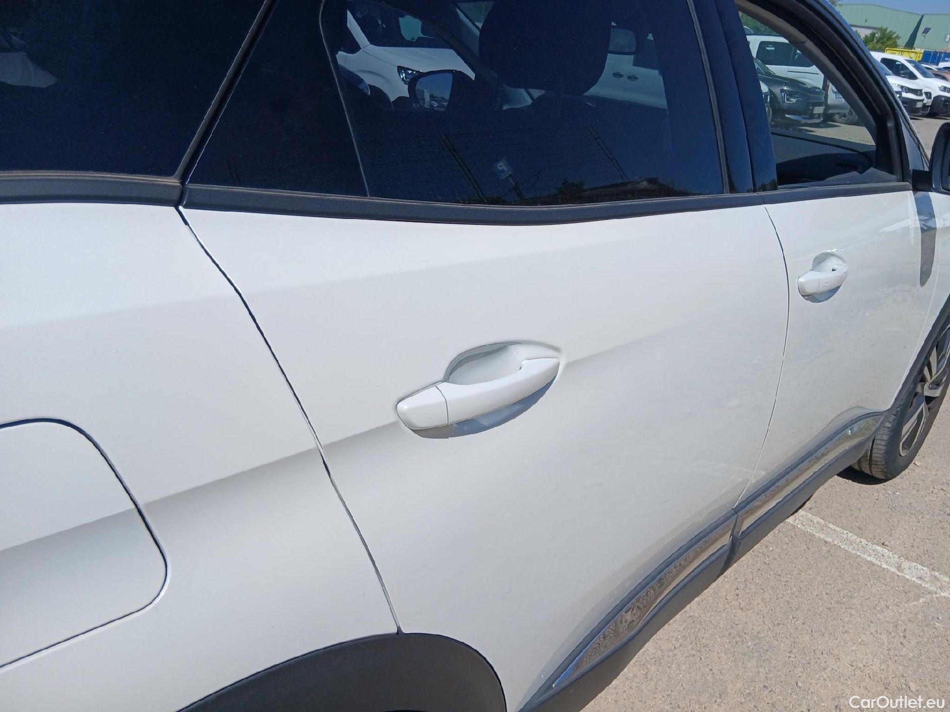  Peugeot  3008 PEUGEOT  / 2020 / 5P / todoterreno 1.2 PureTech 96KW S&S Allure Pack #18
