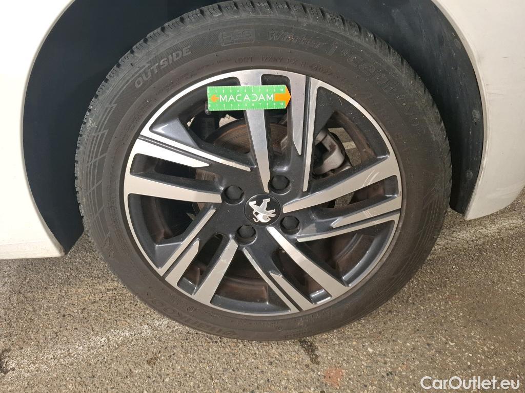  Peugeot  208  Allure Pack 1.2 PureTech 100CV BVM6 E6d #8