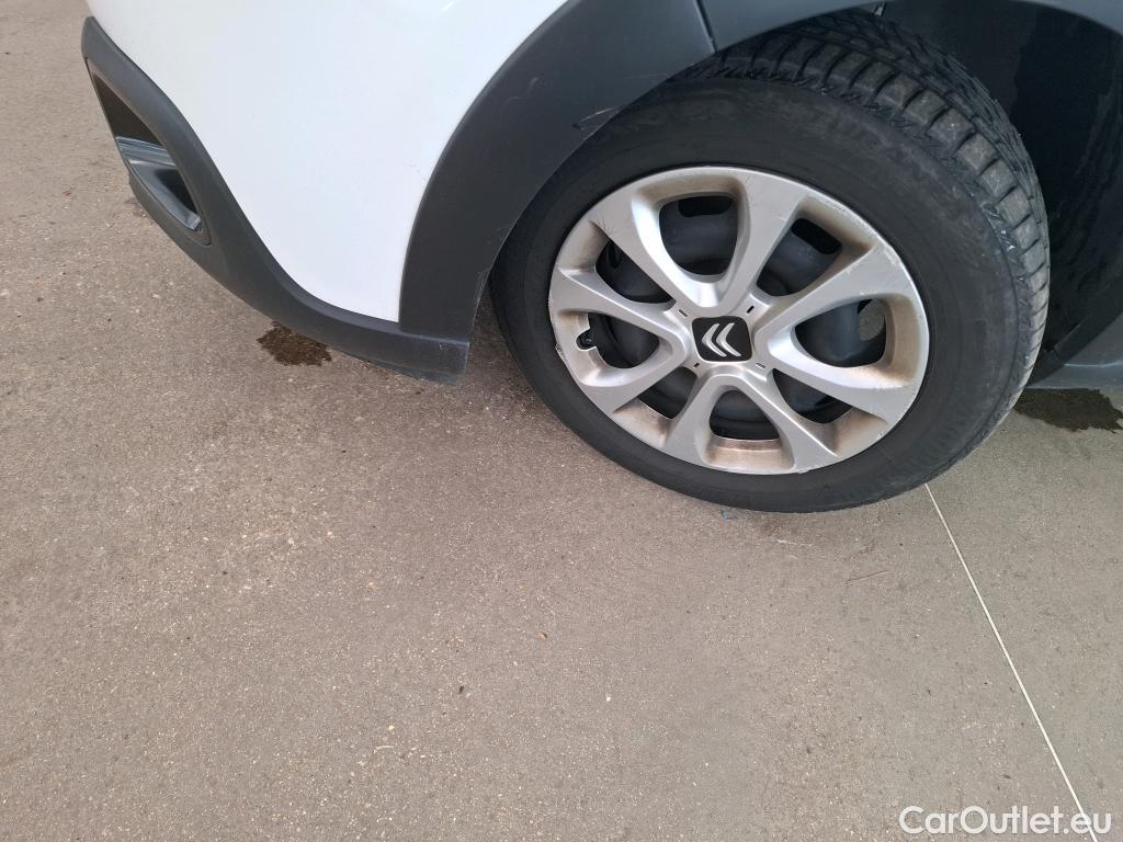  Citroen  C3  Société Feel 1.2 PureTech 80CV BVM5 E6d #12