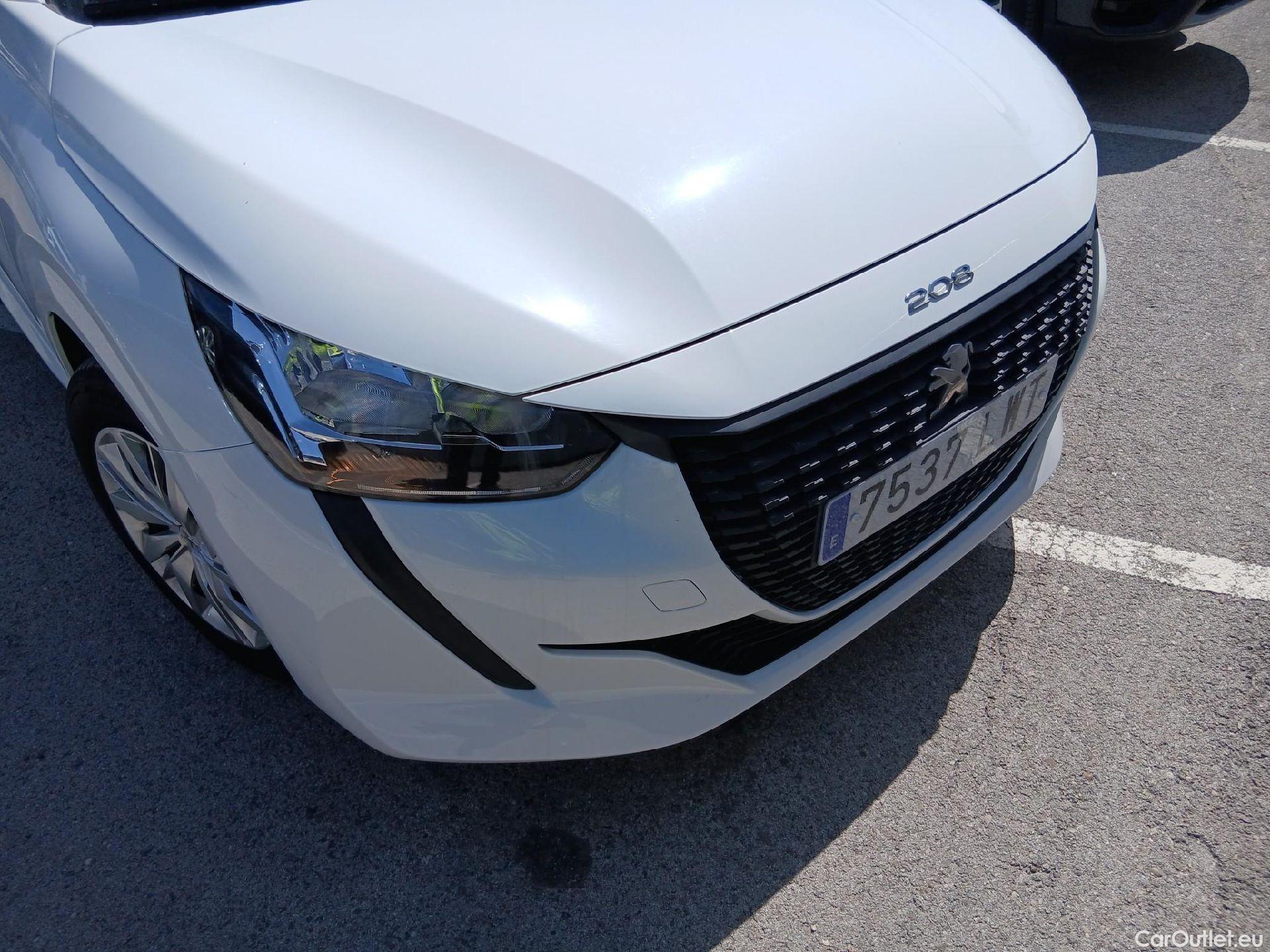  Peugeot  208 PEUGEOT  / 2019 / 5P / berlina con portón PureTech 55kW (75CV) Like #2