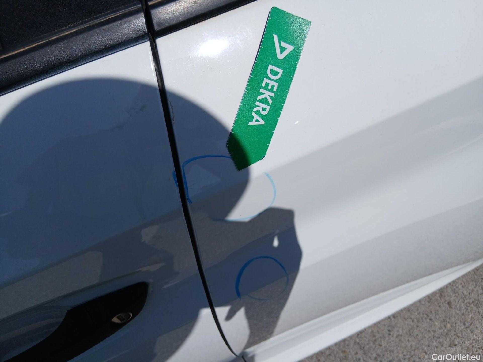  Peugeot  208 PEUGEOT  / 2019 / 5P / berlina con portón PureTech 55kW (75CV) Like #11
