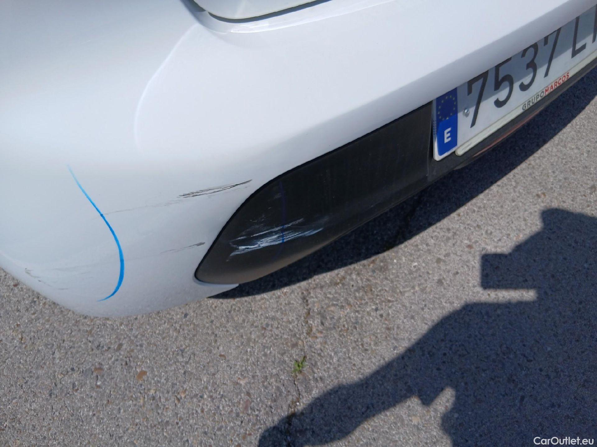  Peugeot  208 PEUGEOT  / 2019 / 5P / berlina con portón PureTech 55kW (75CV) Like #17