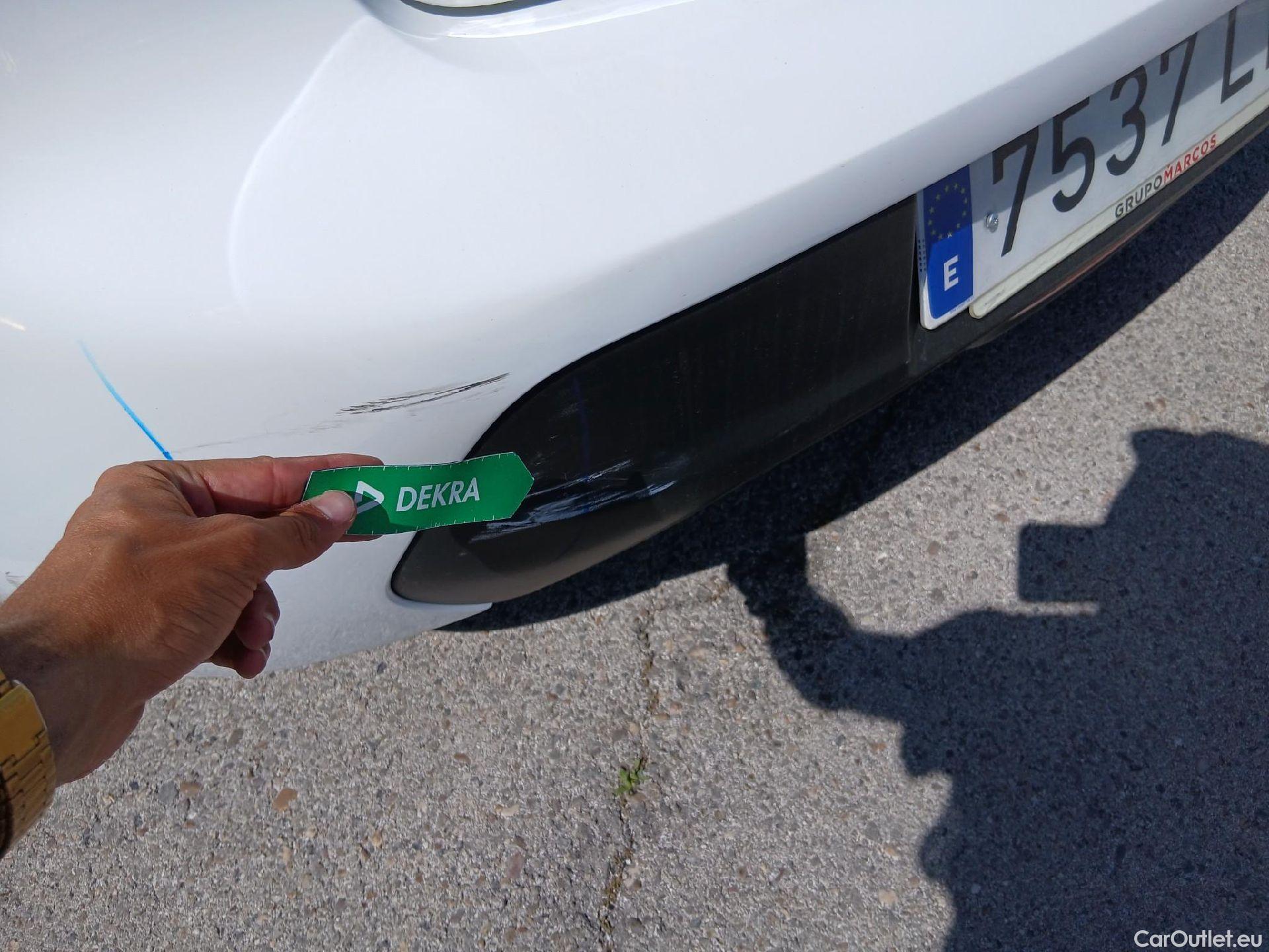  Peugeot  208 PEUGEOT  / 2019 / 5P / berlina con portón PureTech 55kW (75CV) Like #18